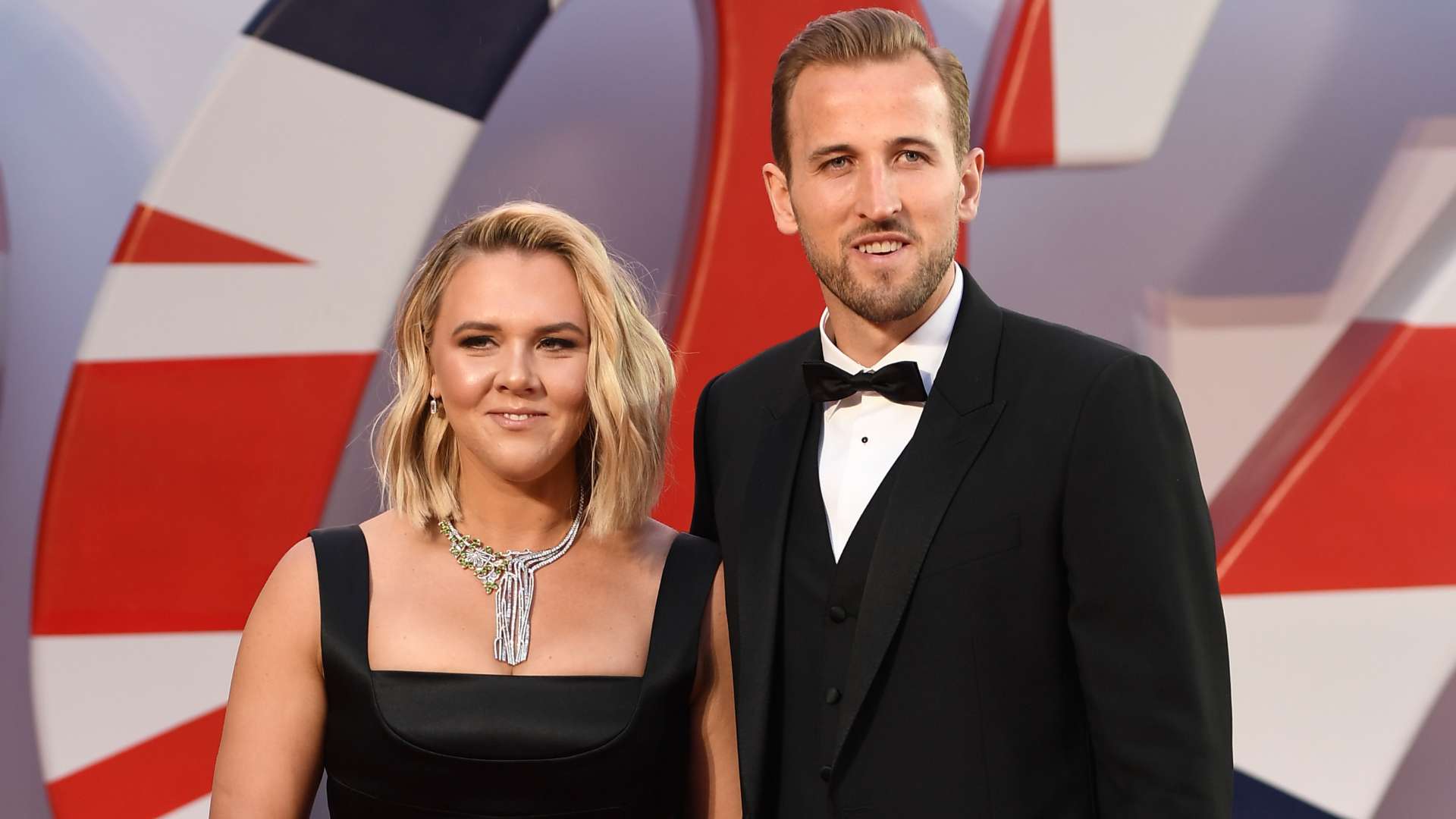 联赛通常由 联赛通常由